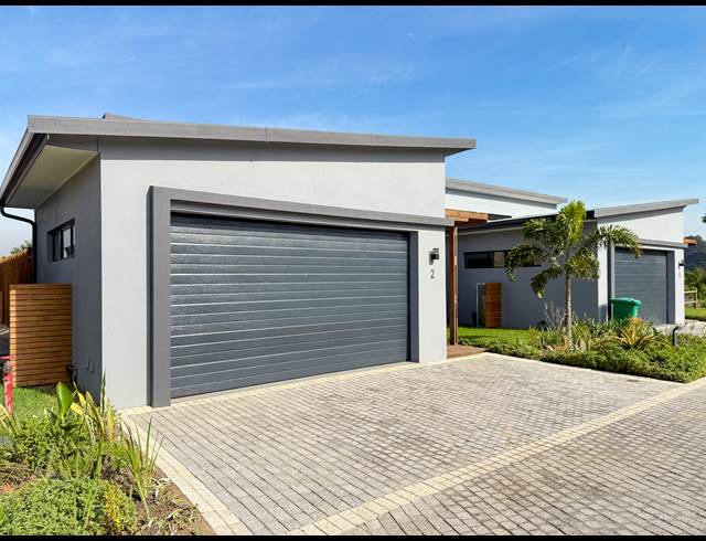 2 BEDROOM TOWNHOUSE FOR SALE IN SALT ROCK